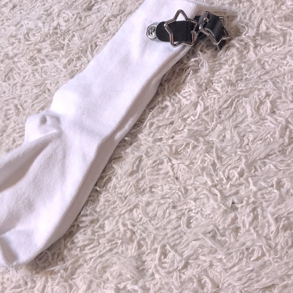 Star Buckle Cute Ankle Socks - Picture 2 of 3